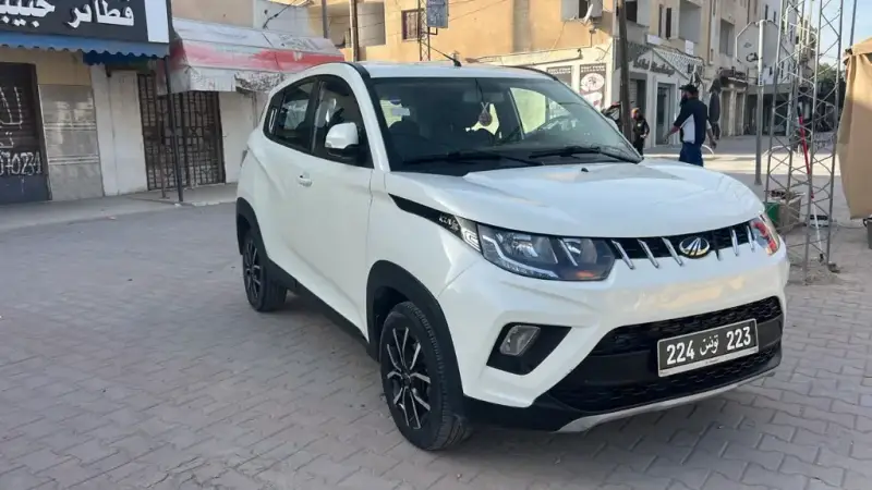 Mahindra Kuv 100 2021 118 km