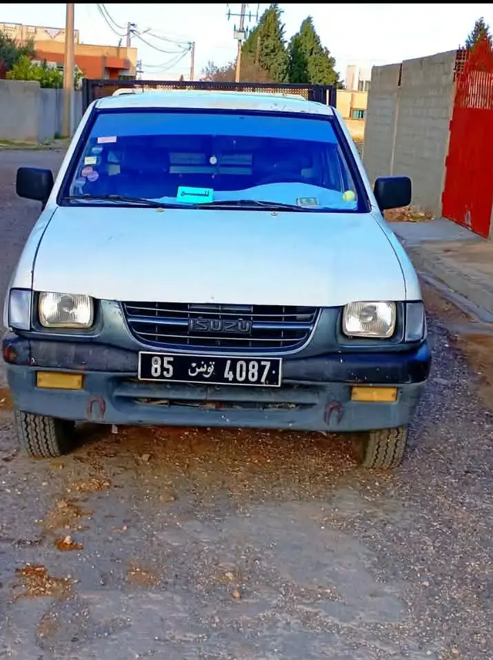 Isuzu D-max ii 1998 52273 km
