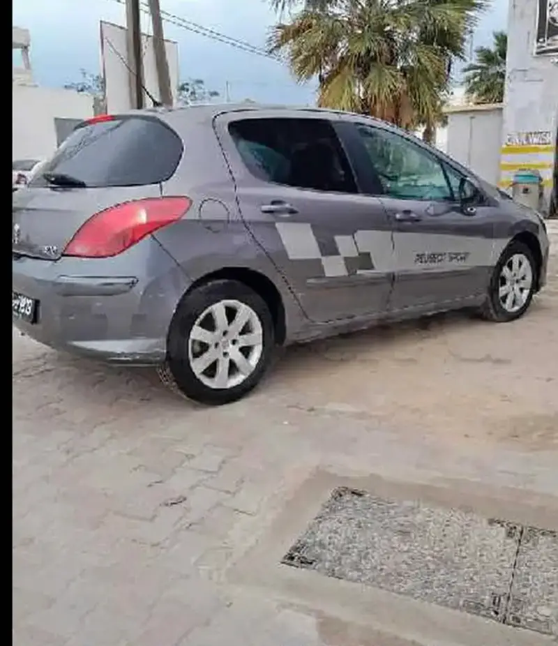 Peugeot 308 2011 260000 km