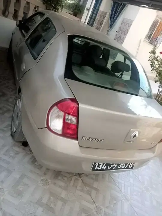 Renault Clio 2008 320 km
