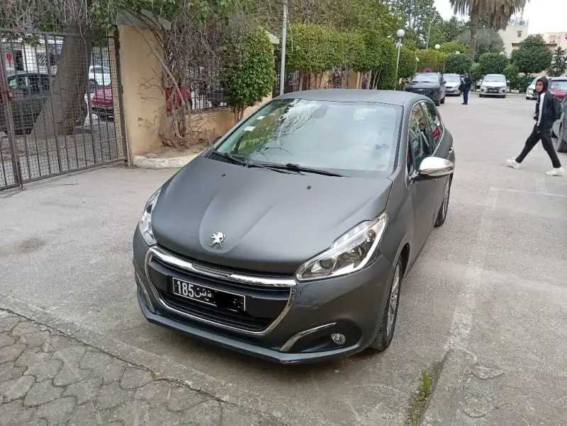 Peugeot 208 2015 86000 km