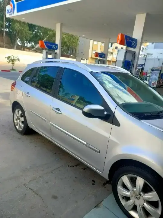 Renault Clio 2010 272 km