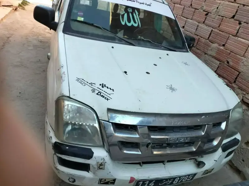 Isuzu D max 2003 382 km