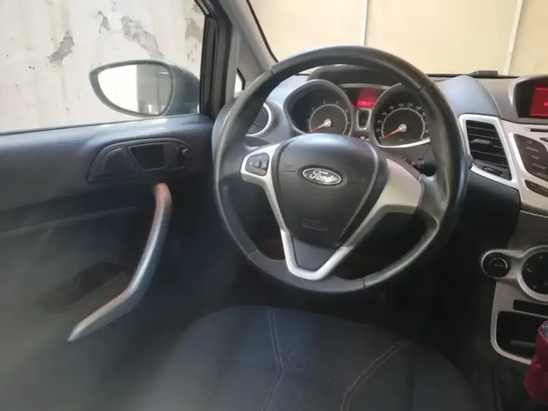 Ford Fiesta titanuim 2011