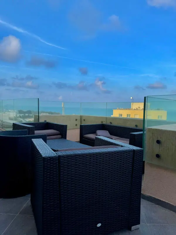 À VENDRE – Penthouse S+4 d’exception avec vue mer panoramique Route Touristique
