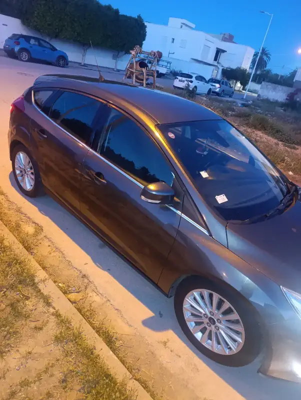 Avende Ford focus ecoboost titanium
