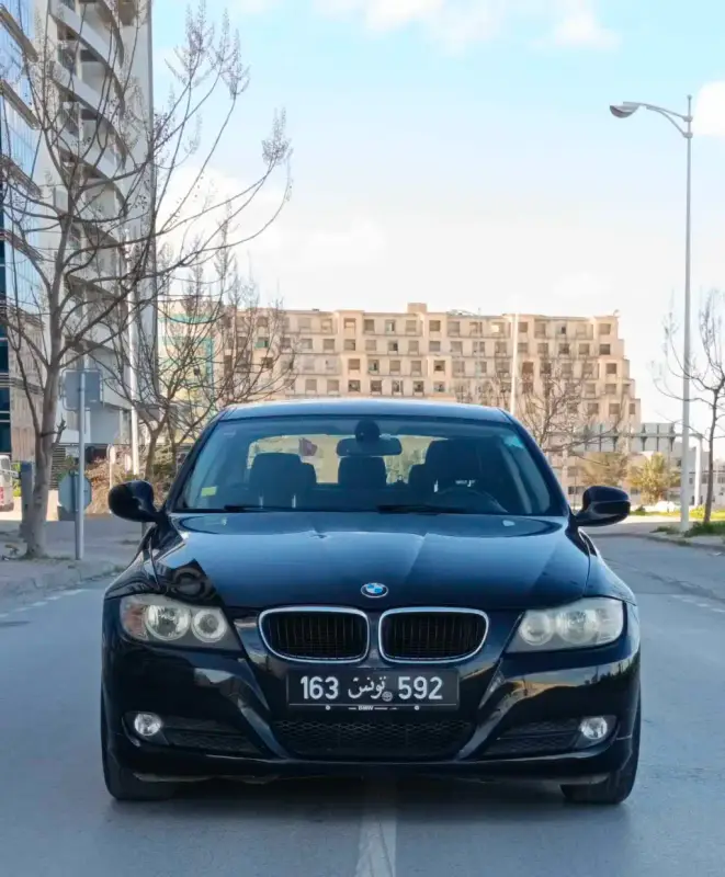 BMW Série 3 E90 318 i