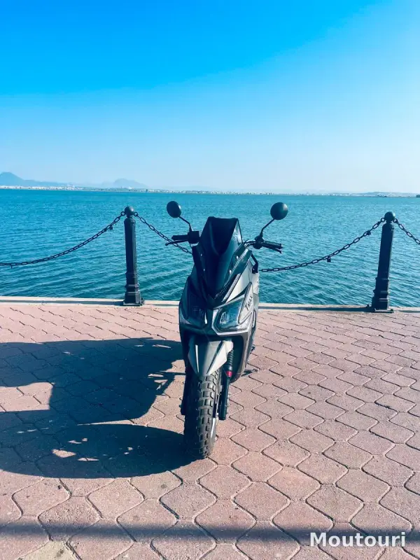 🔴 🏍️ À VENDRE – TMAX uniscoot 125cc
