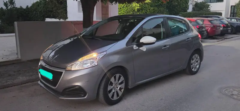 A vendre Peugeot 208