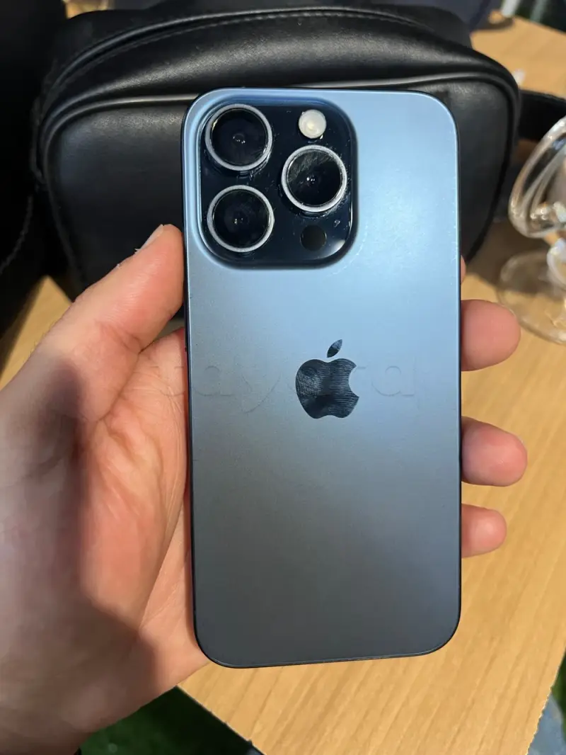 iPhone 15 Pro à vendre